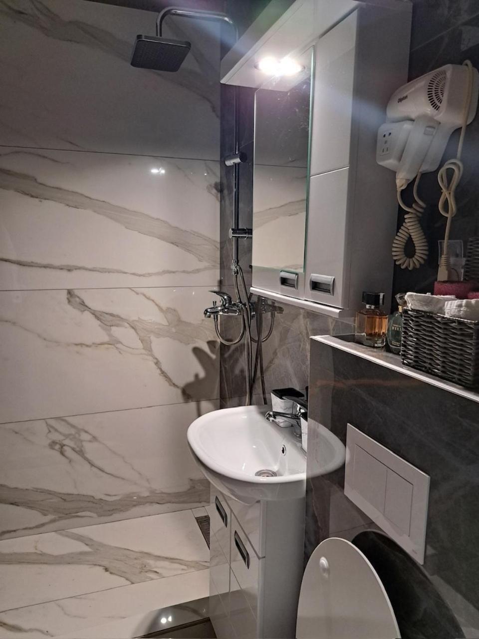 Apartman En Dusanovac Exterior foto
